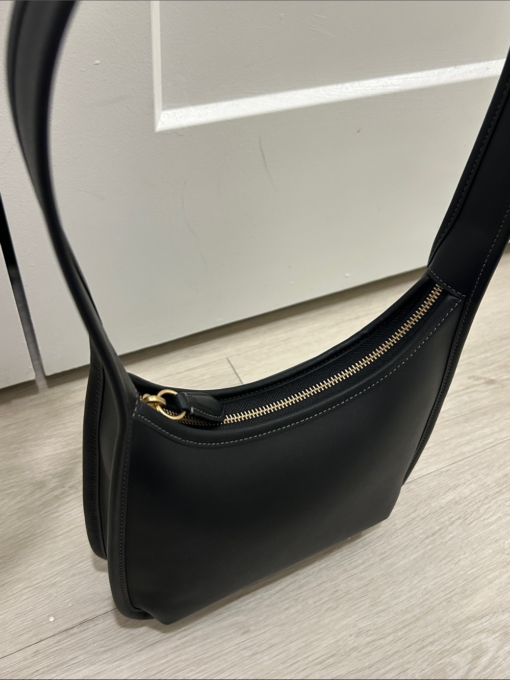 Coach (NWT) Curve Zip Bag - Picture 9 of 16